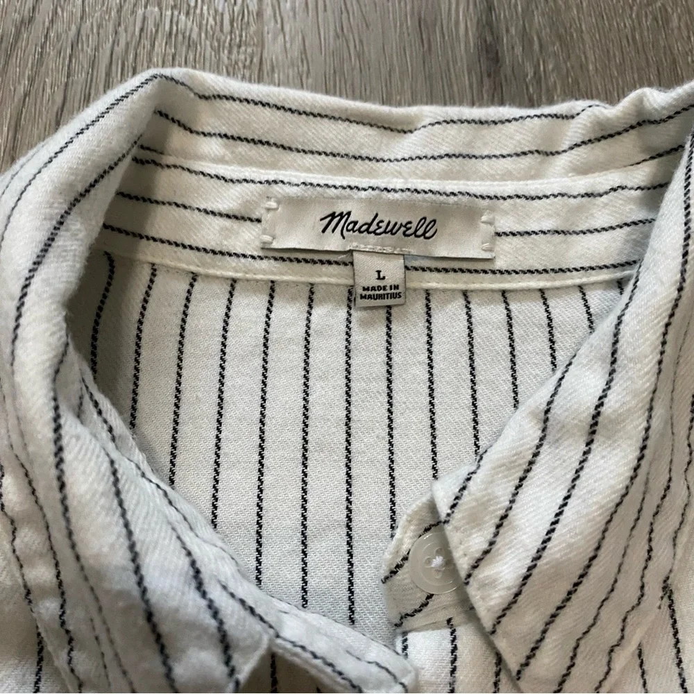 Madewell White Button-Down Shirt with Blue Pinstripes - Picture 3 of 4